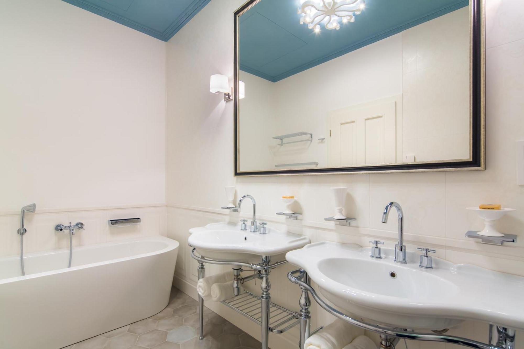 Rubin Luxury Apartments (Adults Only) Karlovy Vary Room photo